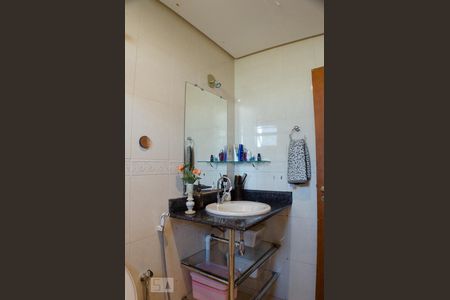 Casa à venda com 290m², 4 quartos e 1 vagaBanheiro da Suíte