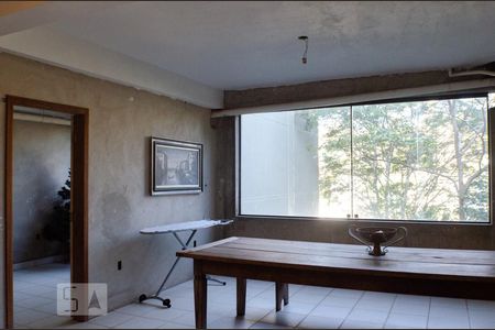 Casa à venda com 290m², 4 quartos e 1 vagaSalão