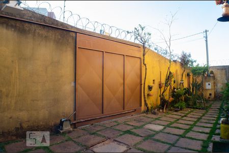 Casa à venda com 290m², 4 quartos e 1 vagaGaragem