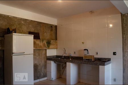 Casa à venda com 290m², 4 quartos e 1 vagaSalão