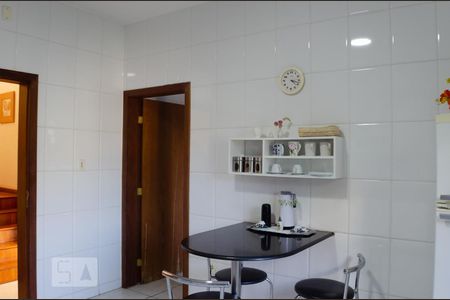 Casa à venda com 290m², 4 quartos e 1 vagaCozinha