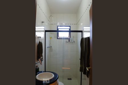 Casa à venda com 290m², 4 quartos e 1 vagaBanheiro