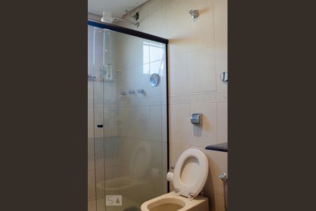 Casa à venda com 290m², 4 quartos e 1 vagaBanheiro da Suíte