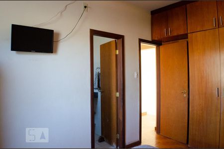Casa à venda com 290m², 4 quartos e 1 vagaSuíte