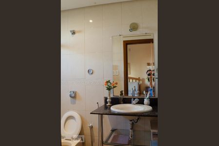 Casa à venda com 290m², 4 quartos e 1 vagaBanheiro da Suíte