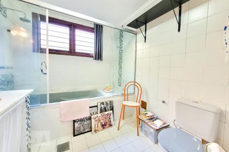 Casa à venda com 490m², 4 quartos e 4 vagas Casa à venda com 490m², 4 quartos e 4 vagassuíte 1