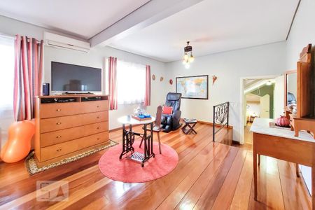 Casa à venda com 490m², 4 quartos e 4 vagas Casa à venda com 490m², 4 quartos e 4 vagassuíte 3