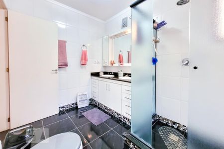 Casa à venda com 490m², 4 quartos e 4 vagas Casa à venda com 490m², 4 quartos e 4 vagassuíte 3