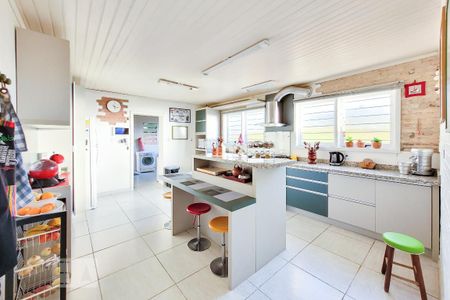 Casa à venda com 490m², 4 quartos e 4 vagas Casa à venda com 490m², 4 quartos e 4 vagasCozinha