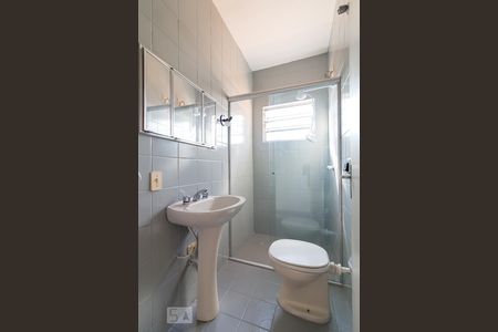 Casa à venda com 160m², 4 quartos e 2 vagasBanheiro social