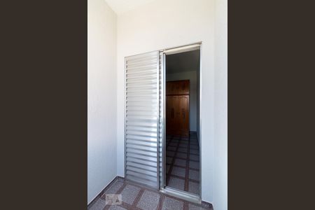 Casa à venda com 160m², 4 quartos e 2 vagasVaranda quarto 4 suíte