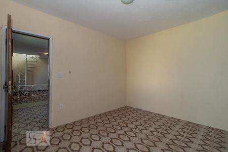 Quarto 1 de casa de condomínio para alugar com 2 quartos, 100m² em Marechal Hermes, Rio de Janeiro