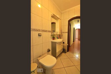 Casa para alugar com 224m², 3 quartos e 5 vagasBanheiro Social