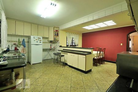 Casa para alugar com 224m², 3 quartos e 5 vagasCozinha