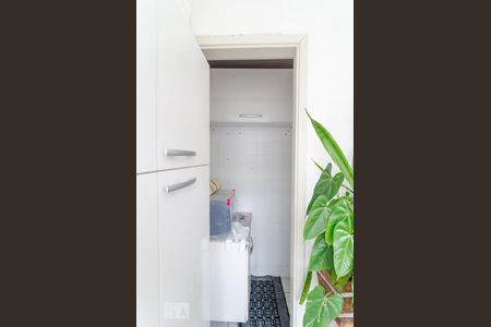 Apartamento à venda com 51m², 2 quartos e sem vaga Apartamento à venda com 51m², 2 quartos e sem vagaBanheiro de Serviço
