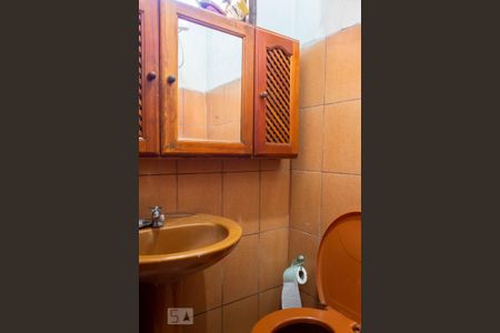 Casa à venda com 90m², 3 quartos e 1 vaga Casa à venda com 90m², 3 quartos e 1 vagaBanheiro 2