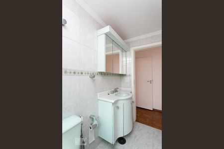 Apartamento à venda com 200m², 4 quartos e 2 vagas Apartamento à venda com 200m², 4 quartos e 2 vagasBanheiro da Suíte 3