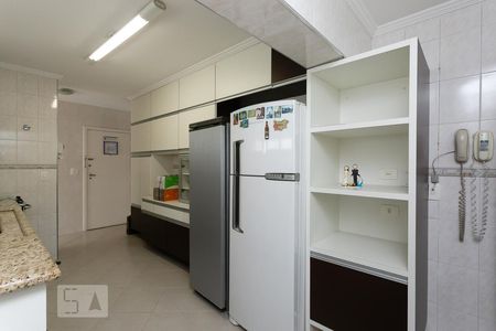 Apartamento à venda com 200m², 4 quartos e 2 vagas Apartamento à venda com 200m², 4 quartos e 2 vagasCozinha