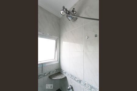 Apartamento à venda com 200m², 4 quartos e 2 vagas Apartamento à venda com 200m², 4 quartos e 2 vagasBanheiro da Suíte 1