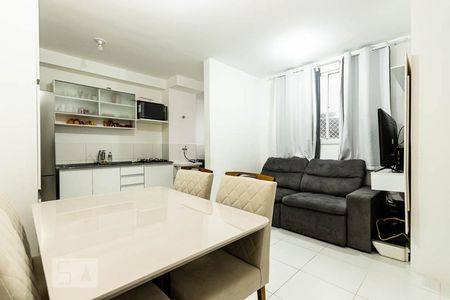 Sala  de apartamento à venda com 2 quartos, 42m² em Vila Nhocuné, São Paulo