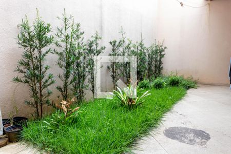 Casa à venda com 130m², 2 quartos e 3 vagas Casa à venda com 130m², 2 quartos e 3 vagasJardim