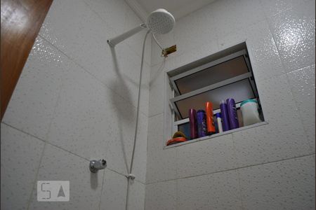 Casa à venda com 130m², 2 quartos e 3 vagasBanheiro