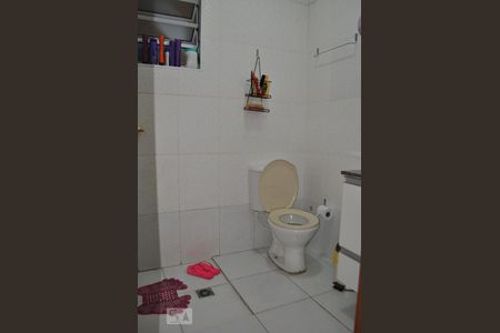 Casa à venda com 130m², 2 quartos e 3 vagasBanheiro