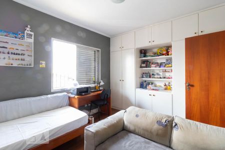 Casa à venda com 130m², 5 quartos e 4 vagas Casa à venda com 130m², 5 quartos e 4 vagasQuarto 1