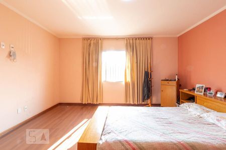 Casa à venda com 130m², 5 quartos e 4 vagas Casa à venda com 130m², 5 quartos e 4 vagasSuíte 1