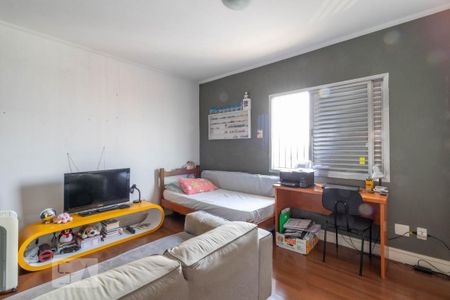 Casa à venda com 130m², 5 quartos e 4 vagas Casa à venda com 130m², 5 quartos e 4 vagasQuarto 1