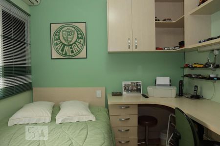 Casa à venda com 244m², 4 quartos e 4 vagasQuarto 2