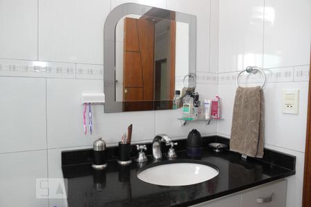 Casa à venda com 244m², 4 quartos e 4 vagasBanheiro do Quarto 1