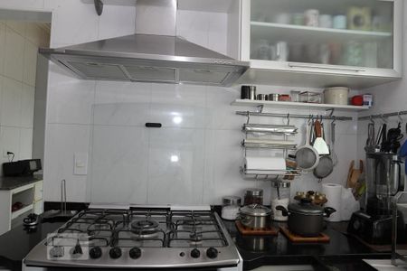 Casa à venda com 244m², 4 quartos e 4 vagasCozinha