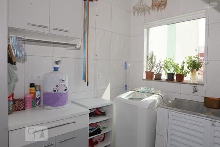 Casa à venda com 244m², 4 quartos e 4 vagasDespensa