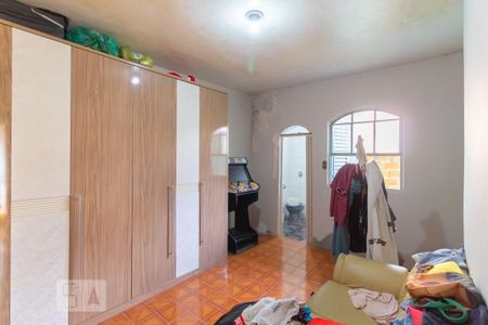 Casa à venda com 300m², 3 quartos e 1 vagaSuíte