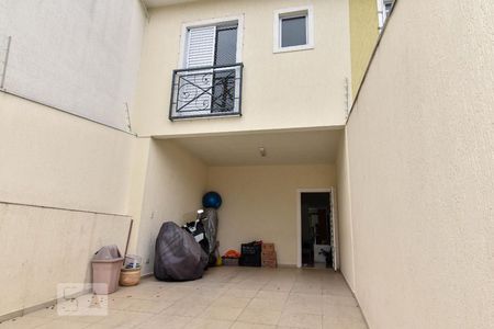 Casa à venda com 190m², 3 quartos e 2 vagas Casa à venda com 190m², 3 quartos e 2 vagasFachada