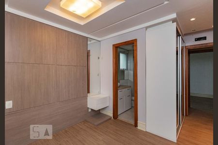 Apartamento à venda com 106m², 2 quartos e 2 vagas Apartamento à venda com 106m², 2 quartos e 2 vagasCorredor'