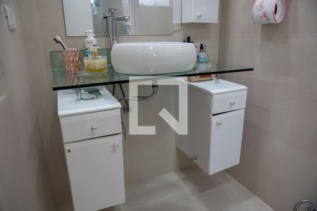 Apartamento à venda com 74m², 3 quartos e 1 vagaBanheiro