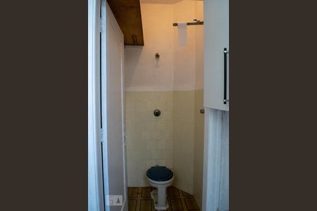 Apartamento à venda com 104m², 3 quartos e sem vaga Apartamento à venda com 104m², 3 quartos e sem vagaBanheiro de Serviço