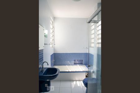 Apartamento à venda com 104m², 3 quartos e sem vaga Apartamento à venda com 104m², 3 quartos e sem vagaBanheiro