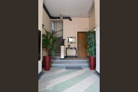 Apartamento à venda com 104m², 3 quartos e sem vaga Apartamento à venda com 104m², 3 quartos e sem vagaHall de Entrada