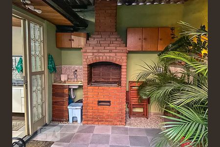 Casa à venda com 180m², 3 quartos e 2 vagasTerraço