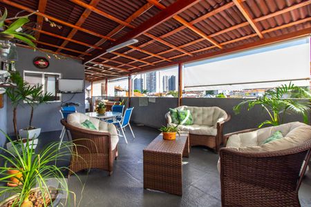 Casa à venda com 180m², 3 quartos e 2 vagasTerraço