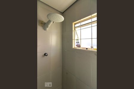 Casa à venda com 180m², 3 quartos e 2 vagasBanheiro Quarto 2 - Suíte