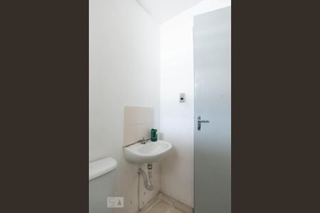 Apartamento para alugar com 47m², 2 quartos e sem vagaBanheiro