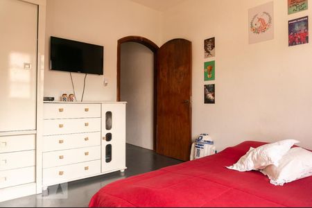 Casa à venda com 177m², 4 quartos e 2 vagas Casa à venda com 177m², 4 quartos e 2 vagasSuíte