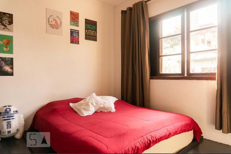 Casa à venda com 177m², 4 quartos e 2 vagas Casa à venda com 177m², 4 quartos e 2 vagasSuíte