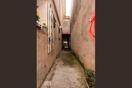 Casa à venda com 177m², 4 quartos e 2 vagas Casa à venda com 177m², 4 quartos e 2 vagasCorredor