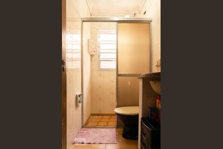 Casa à venda com 177m², 4 quartos e 2 vagas Casa à venda com 177m², 4 quartos e 2 vagasBanheiro Social