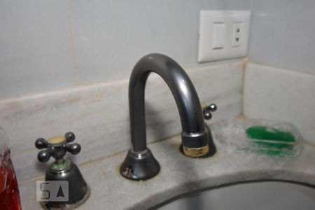 Apartamento à venda com 85m², 3 quartos e 2 vagasBanheiro Social - Torneira